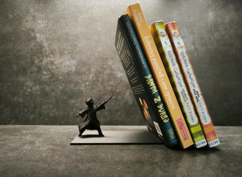 Wizard Bookend – Magical Book Holder for Book Lovers