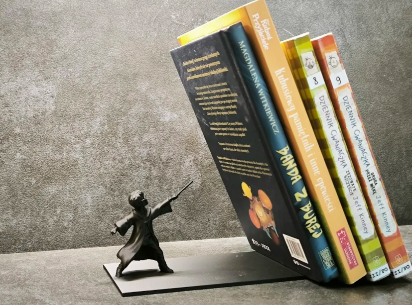 Wizard Bookend – Magical Book Holder for Book Lovers