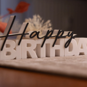 Happy Birthday Decorative Sign – Elegant Tabletop Party Décor